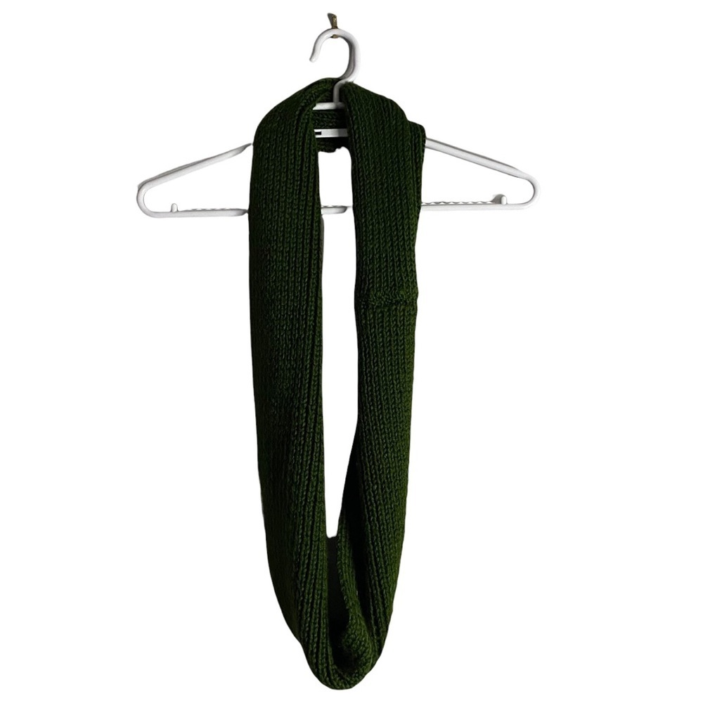 Women's Green Infinity Soft Knit Scarf